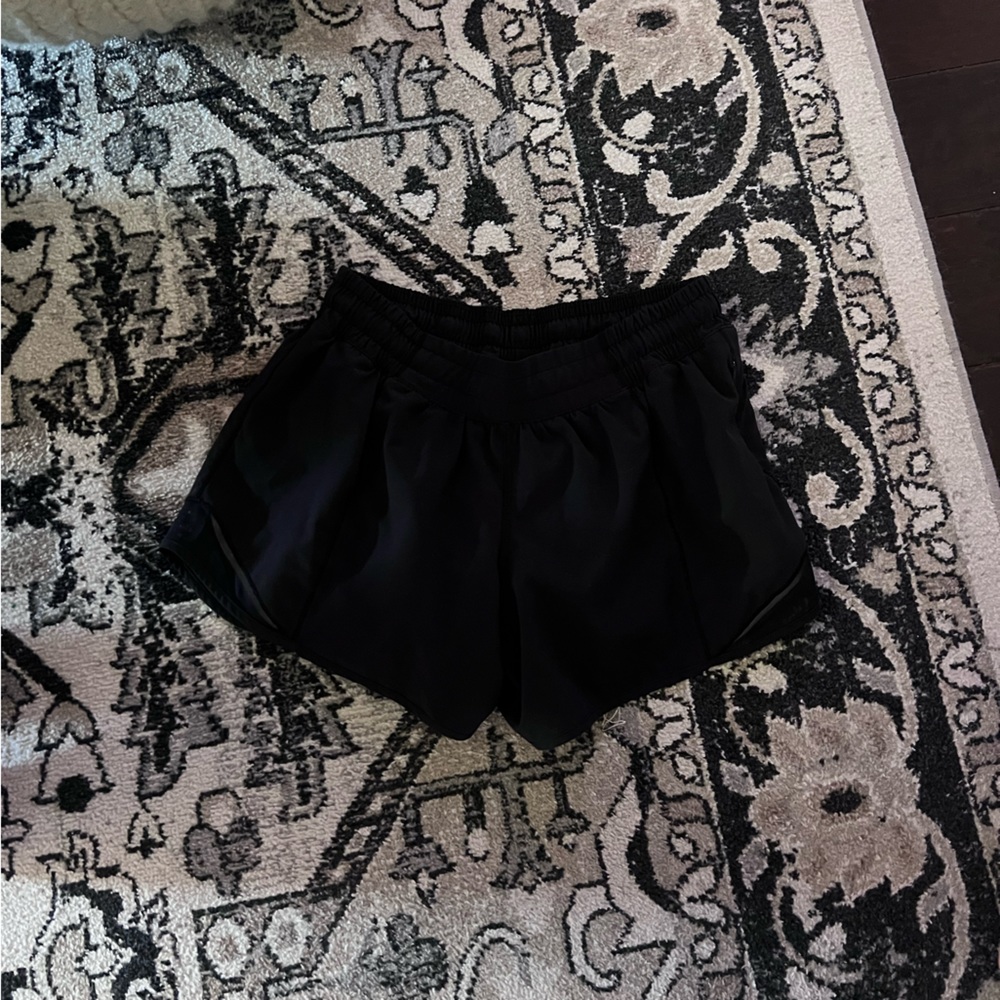 Lululemon hotty hot shorts 4”